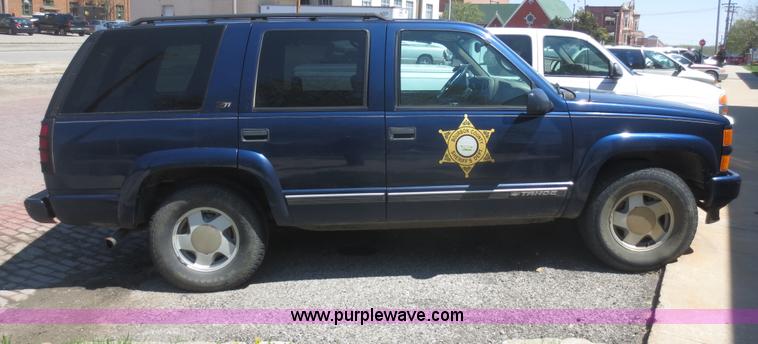 image for item F6890 1999 Chevrolet Tahoe Z-71 SUV