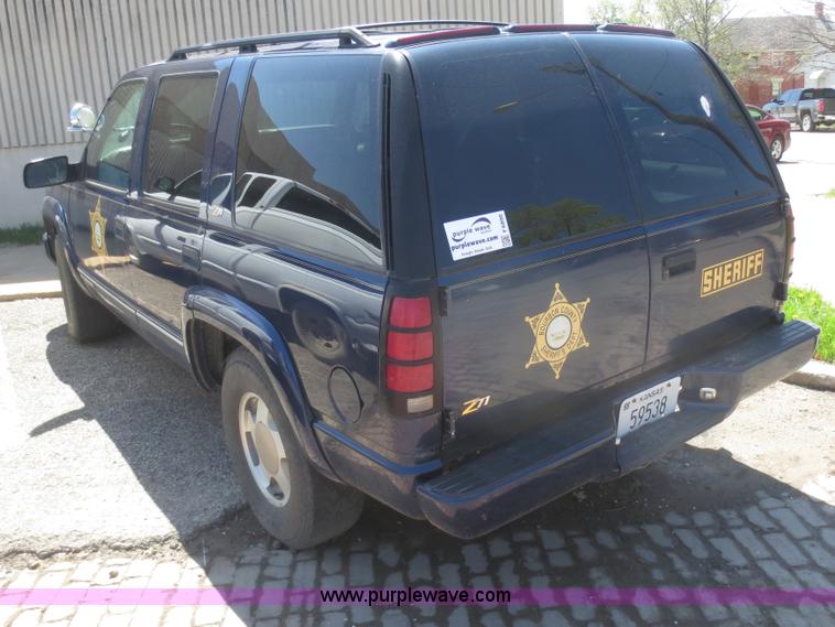 image for item F6890 1999 Chevrolet Tahoe Z-71 SUV