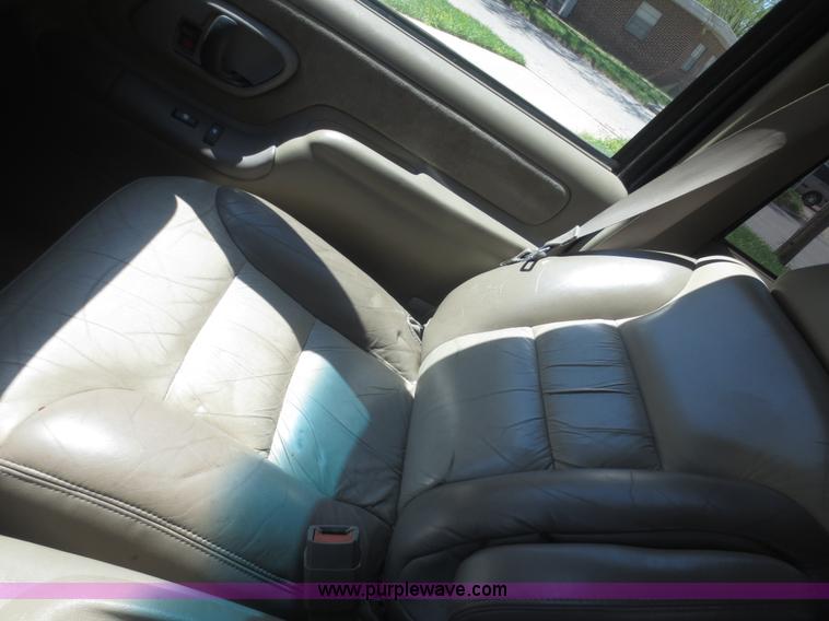 image for item F6890 1999 Chevrolet Tahoe Z-71 SUV