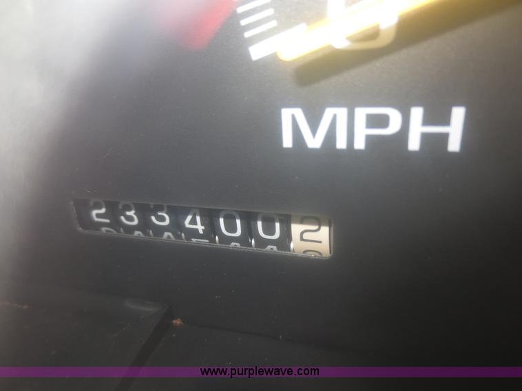 image for item F6890 1999 Chevrolet Tahoe Z-71 SUV