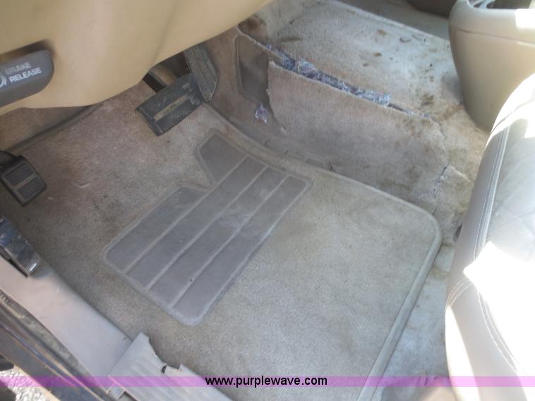 image for item F6890 1999 Chevrolet Tahoe Z-71 SUV