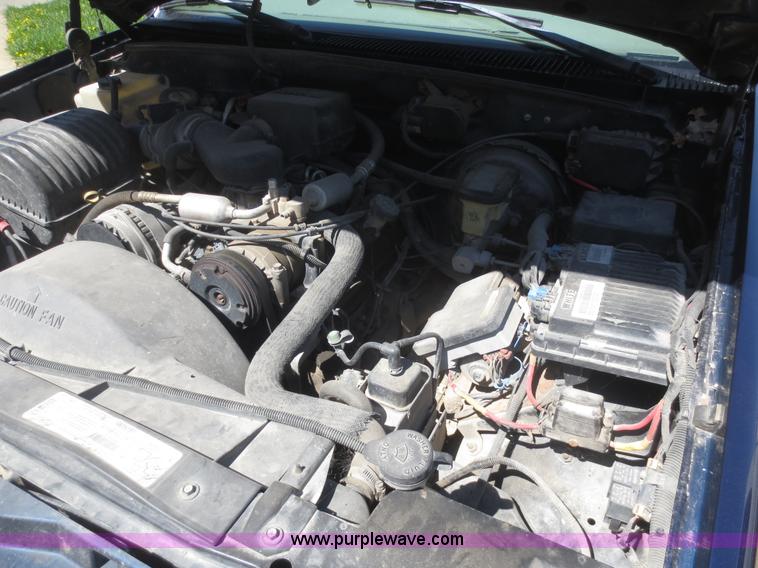 image for item F6890 1999 Chevrolet Tahoe Z-71 SUV