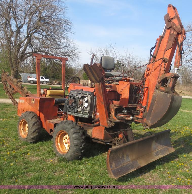 image for item F6896 Ditch Witch R65 trencher