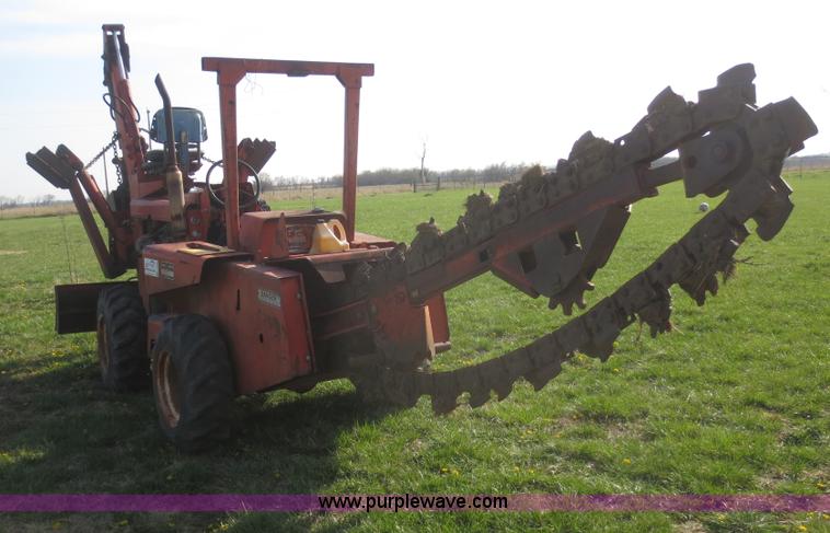 image for item F6896 Ditch Witch R65 trencher
