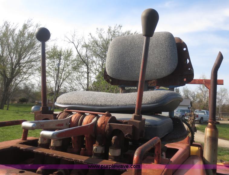 image for item F6896 Ditch Witch R65 trencher