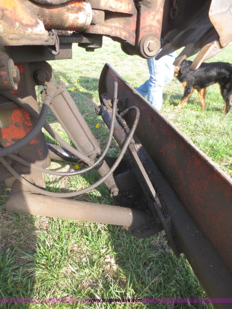 image for item F6896 Ditch Witch R65 trencher