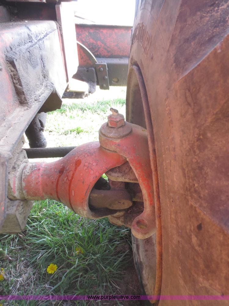 image for item F6896 Ditch Witch R65 trencher