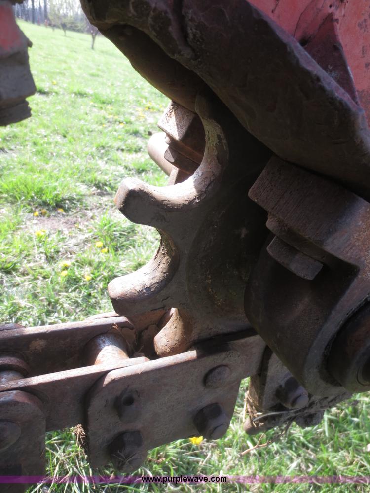 image for item F6896 Ditch Witch R65 trencher