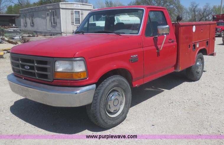 image for item F6897 1994 Ford F250 HD XL utility truck