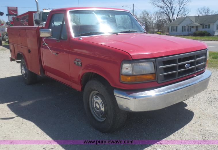 image for item F6897 1994 Ford F250 HD XL utility truck
