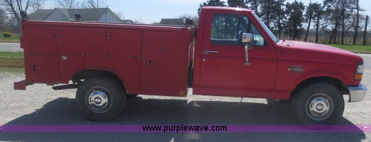 image for item F6897 1994 Ford F250 HD XL utility truck