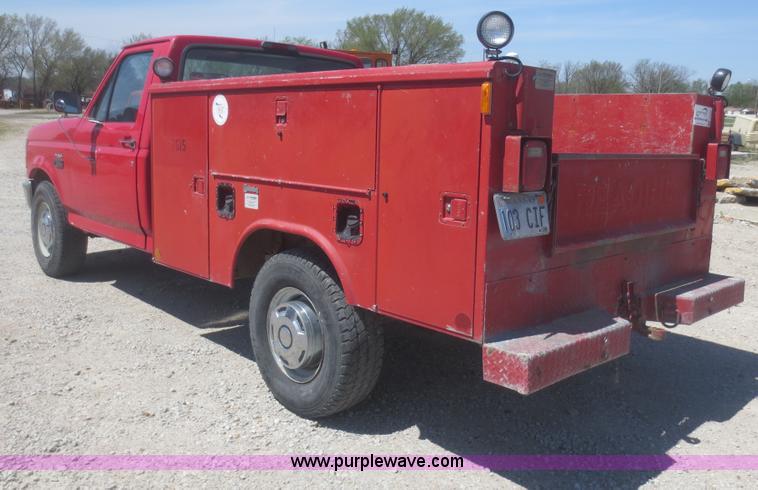 image for item F6897 1994 Ford F250 HD XL utility truck