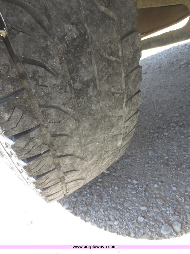 image for item F6897 1994 Ford F250 HD XL utility truck