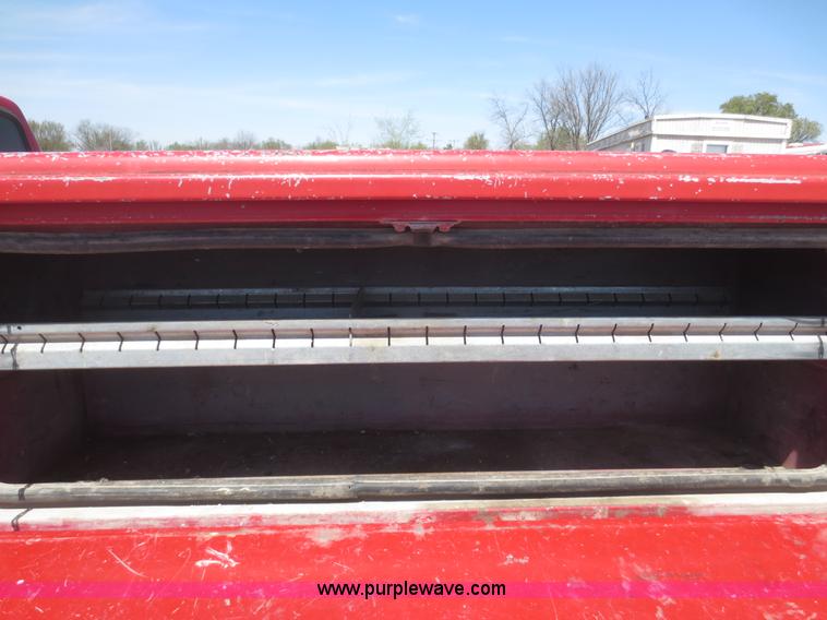 image for item F6897 1994 Ford F250 HD XL utility truck