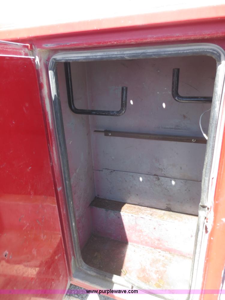 image for item F6897 1994 Ford F250 HD XL utility truck