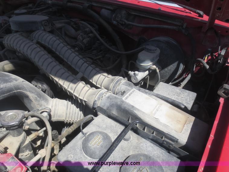 image for item F6897 1994 Ford F250 HD XL utility truck