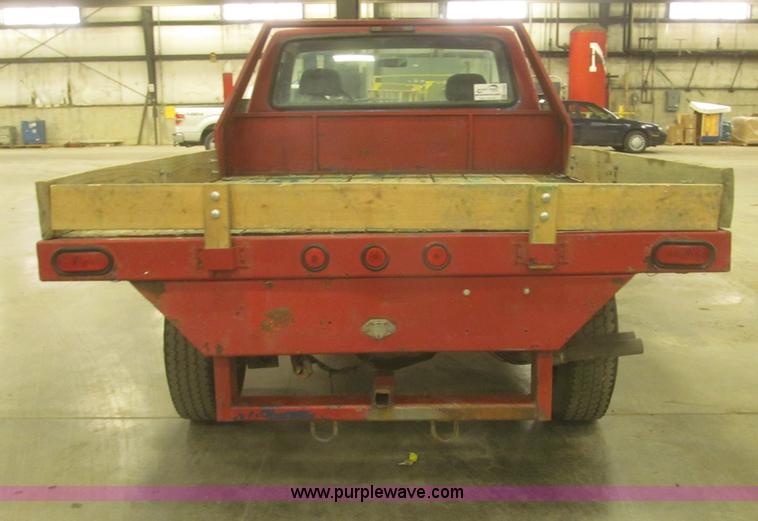 image for item F7334 1994 Ford F250 flatbed truck