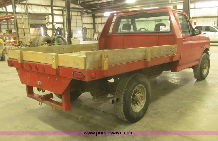 image for item F7334 1994 Ford F250 flatbed truck