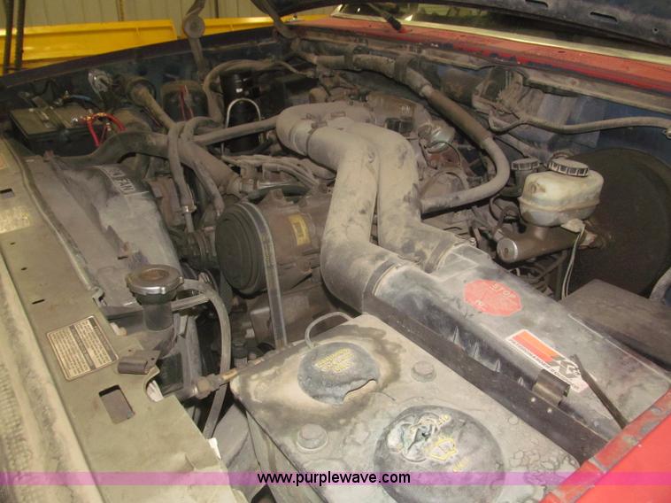 image for item F7334 1994 Ford F250 flatbed truck