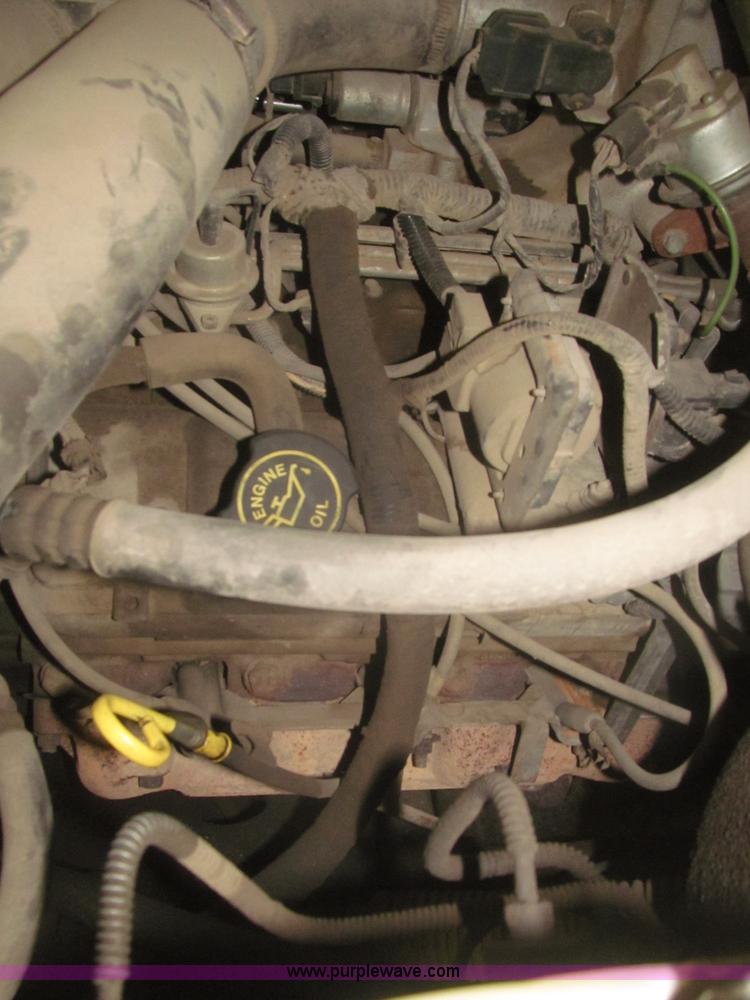 image for item F7334 1994 Ford F250 flatbed truck