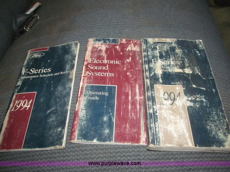 image for item F7334 1994 Ford F250 flatbed truck