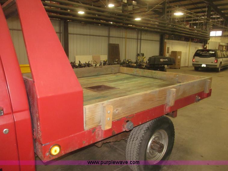 image for item F7334 1994 Ford F250 flatbed truck