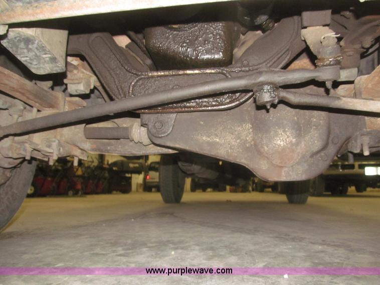 image for item F7334 1994 Ford F250 flatbed truck