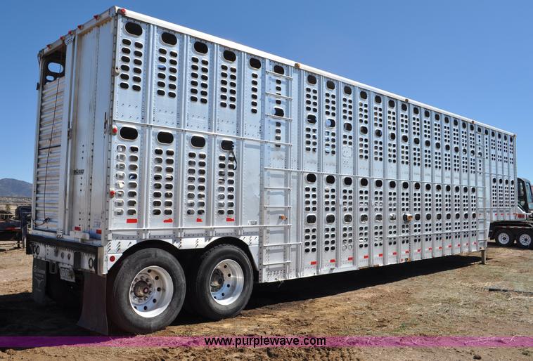 image for item G6450 1993 Wilson PSDCL-302 cattle pot trailer