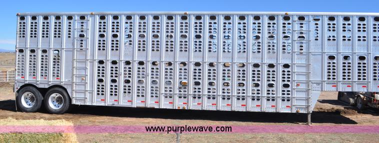 image for item G6450 1993 Wilson PSDCL-302 cattle pot trailer