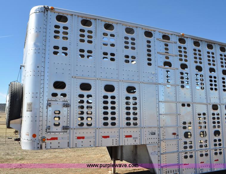 image for item G6450 1993 Wilson PSDCL-302 cattle pot trailer