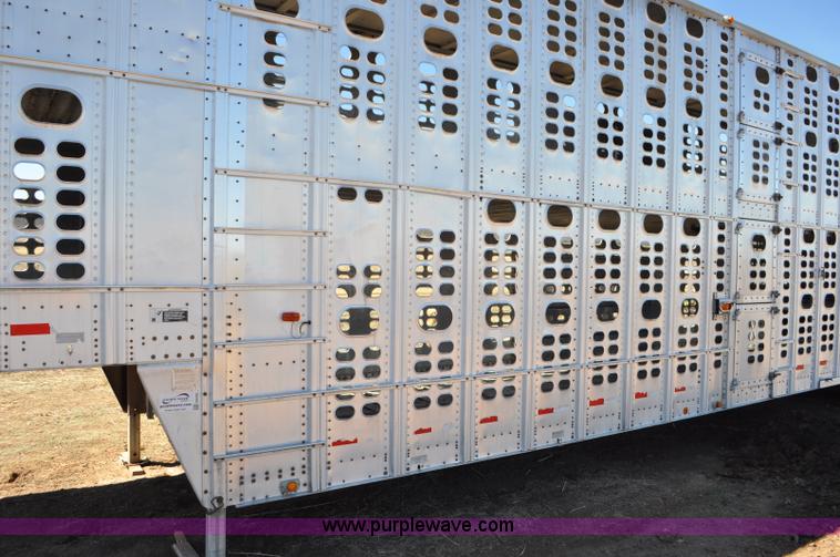image for item G6450 1993 Wilson PSDCL-302 cattle pot trailer