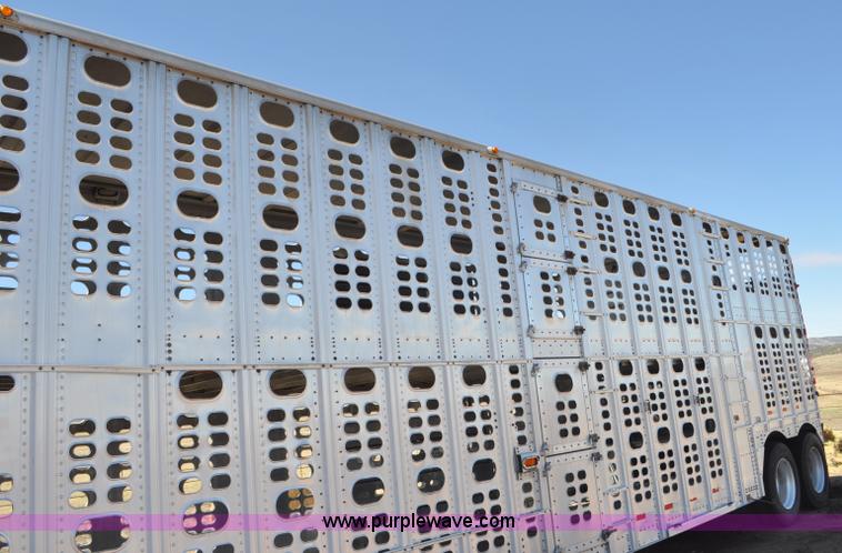 image for item G6450 1993 Wilson PSDCL-302 cattle pot trailer