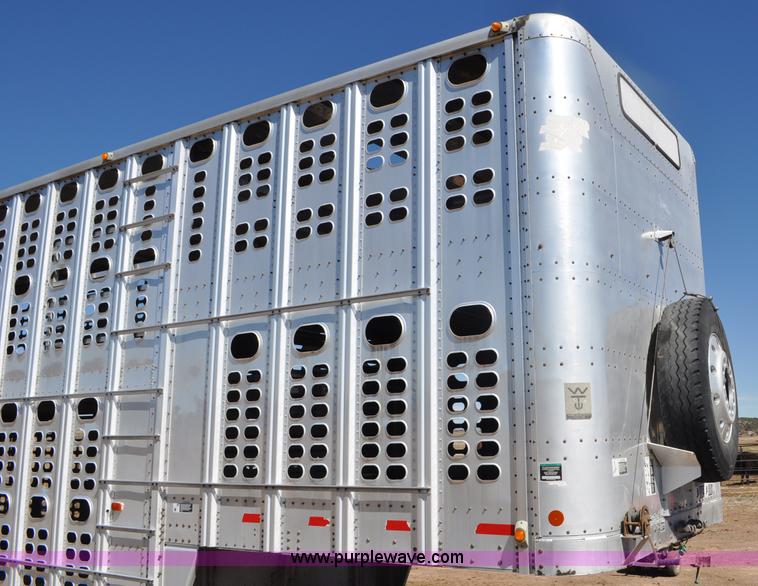 image for item G6450 1993 Wilson PSDCL-302 cattle pot trailer