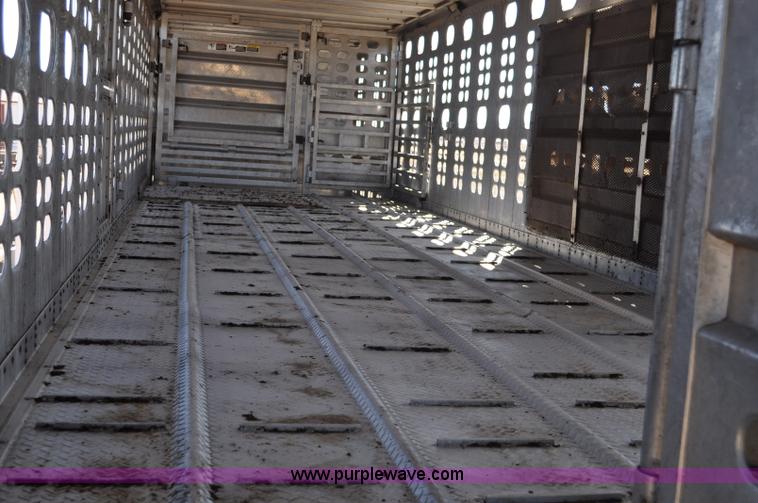 image for item G6450 1993 Wilson PSDCL-302 cattle pot trailer