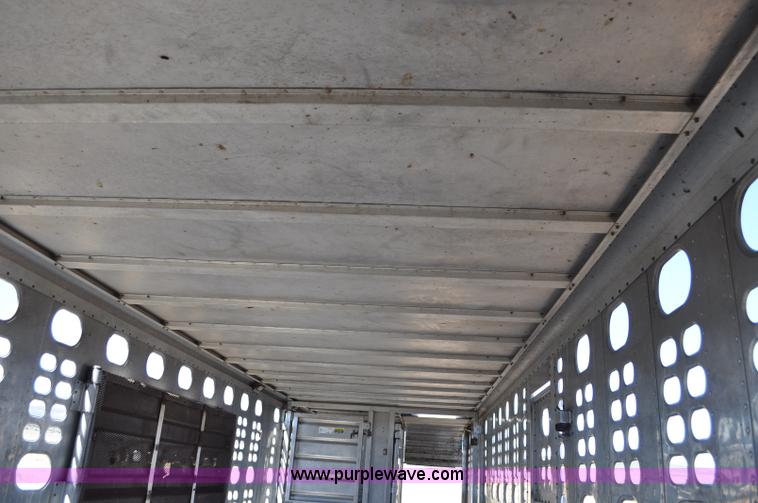 image for item G6450 1993 Wilson PSDCL-302 cattle pot trailer