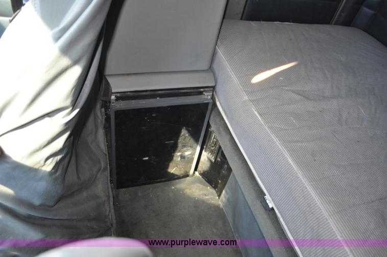 image for item G6451 1999 Kenworth T600 semi truck