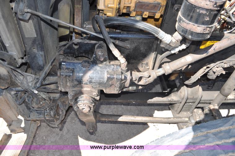 image for item G6451 1999 Kenworth T600 semi truck