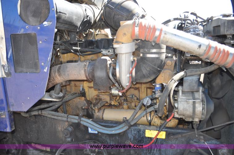 image for item G6451 1999 Kenworth T600 semi truck