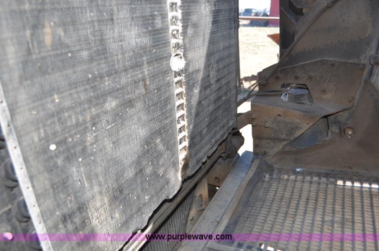 image for item G6451 1999 Kenworth T600 semi truck