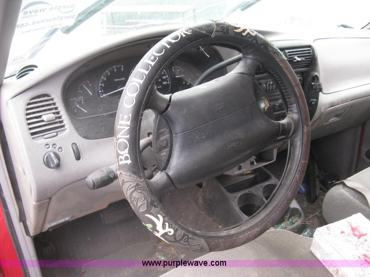 image for item G8472 2000 Ford Ranger XLT SuperCab flatbed pickup truck