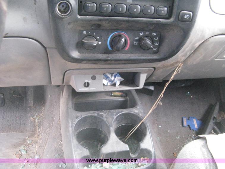 image for item G8472 2000 Ford Ranger XLT SuperCab flatbed pickup truck