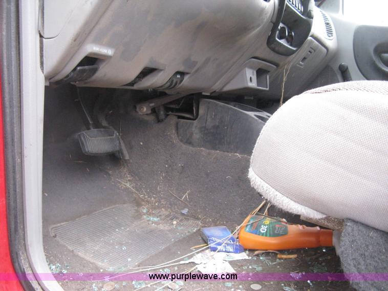 image for item G8472 2000 Ford Ranger XLT SuperCab flatbed pickup truck