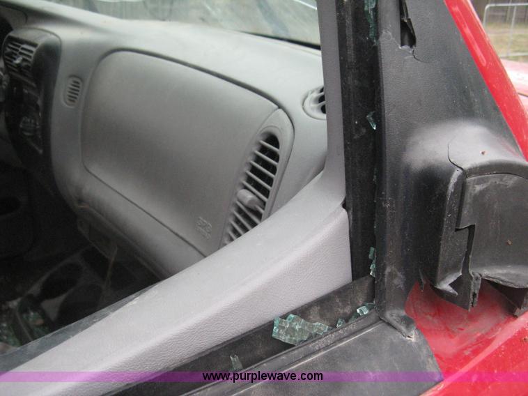 image for item G8472 2000 Ford Ranger XLT SuperCab flatbed pickup truck