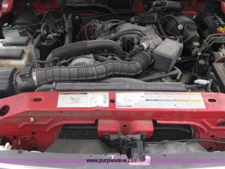 image for item G8472 2000 Ford Ranger XLT SuperCab flatbed pickup truck