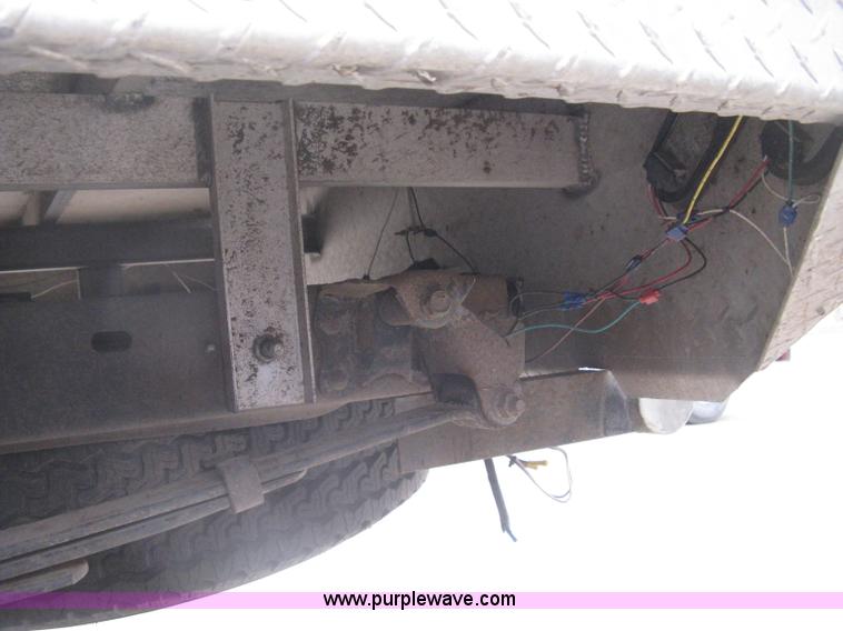 image for item G8472 2000 Ford Ranger XLT SuperCab flatbed pickup truck