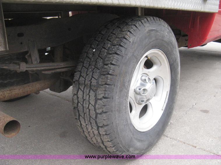 image for item G8472 2000 Ford Ranger XLT SuperCab flatbed pickup truck