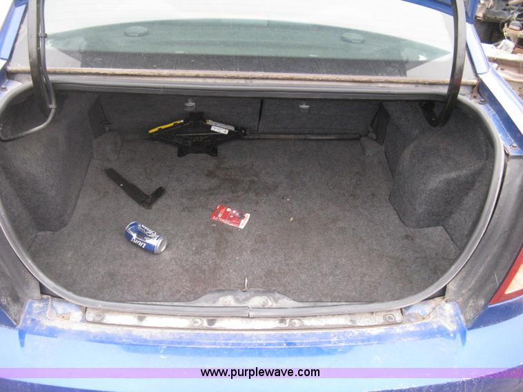 image for item G8474 2004 Saturn ION Quad Coupe 3