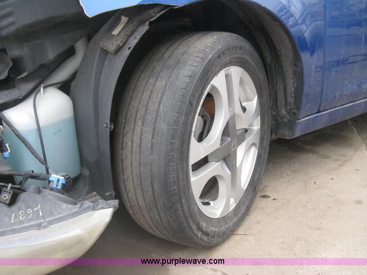 image for item G8474 2004 Saturn ION Quad Coupe 3