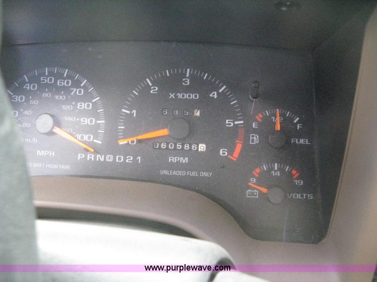 image for item G8475 1997 GMC Sonoma SLS pickup truck