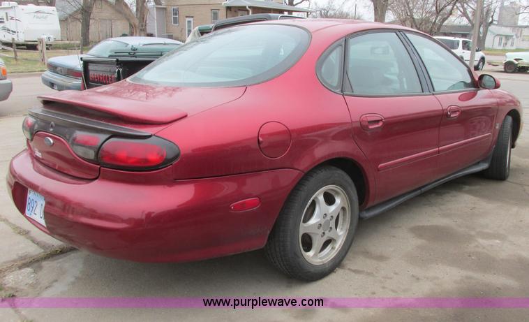 image for item G8477 1999 Ford Taurus SE